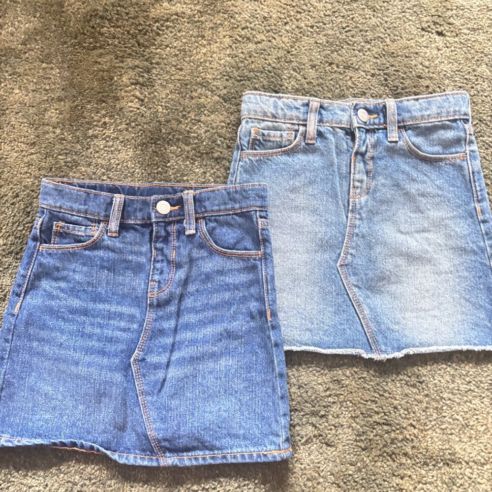 OLD NAVY 2 Denim Skirts for Girl – Very Good Condition 5Y